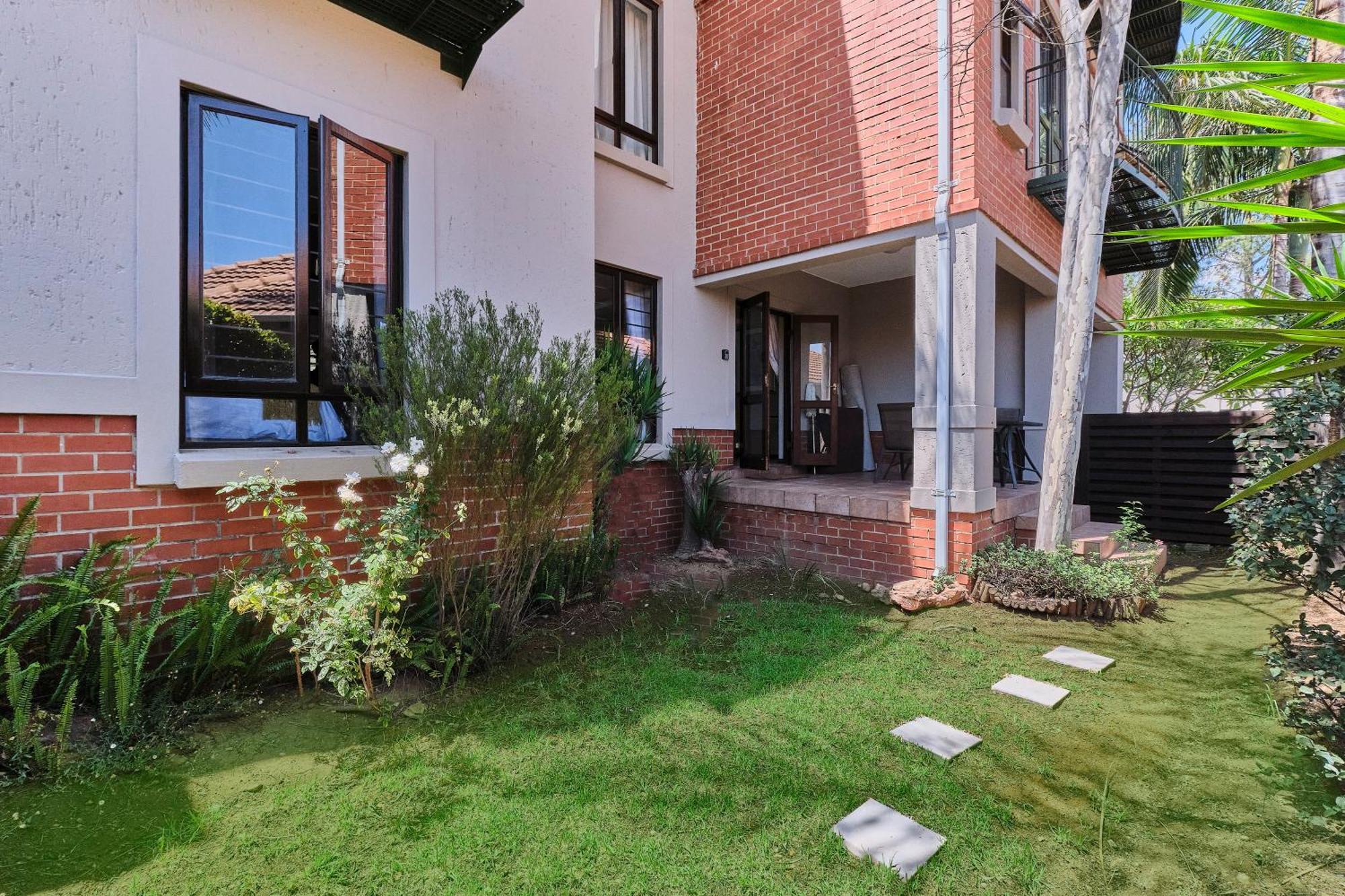 Cozy 2Bed 1 Bath Apartment In The Heart Of Broadacres Sandton Eksteriør billede